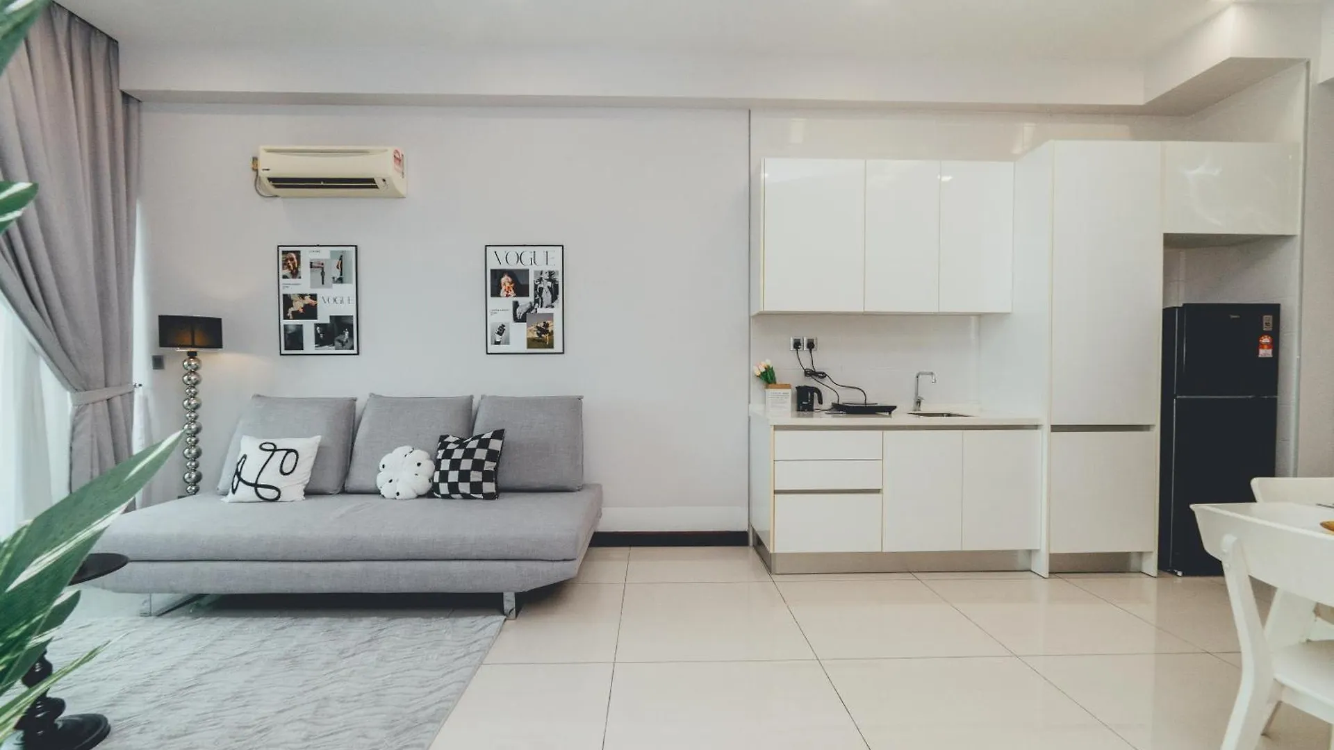 Paragon Residence The Modish 3Br7Pax Balcony By Our Stay location