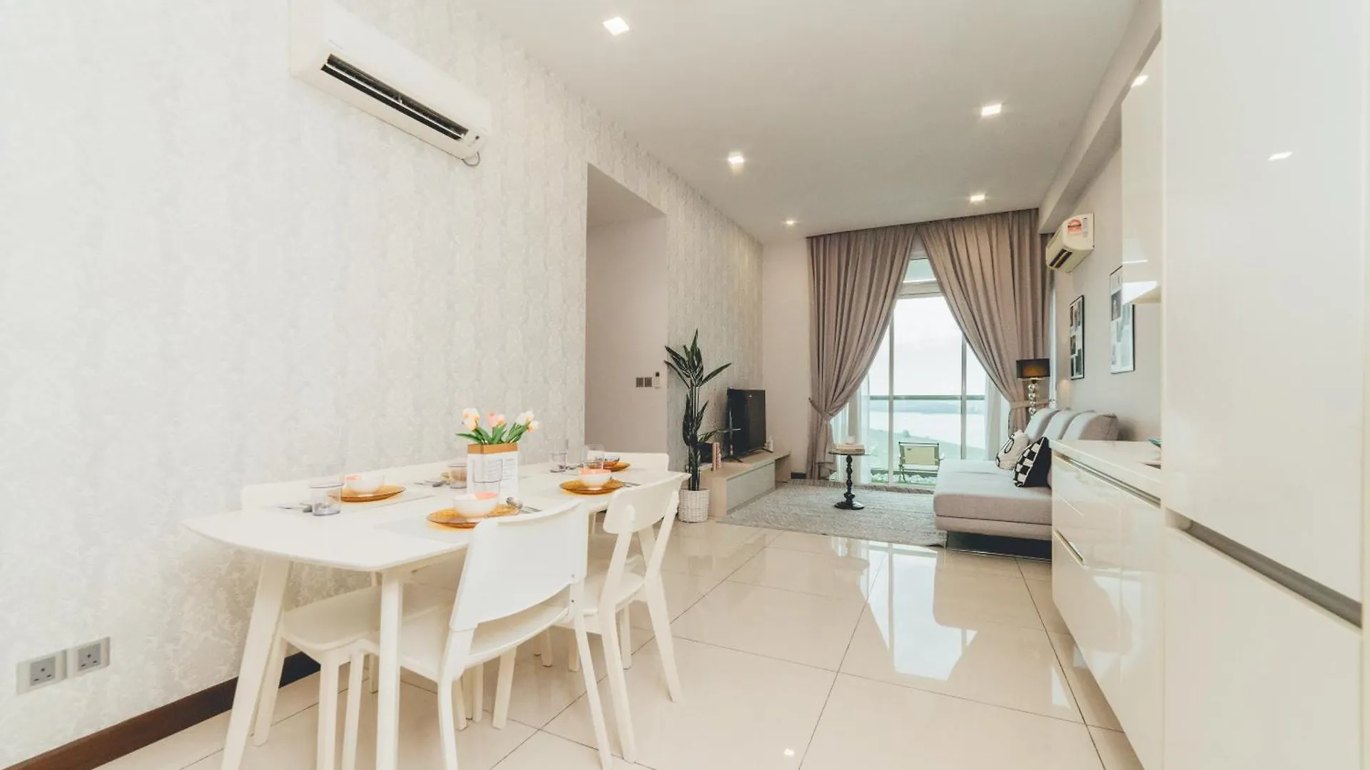 Paragon Residence The Modish 3Br7Pax Balcony By Our Stay Johor Bahru Apartment